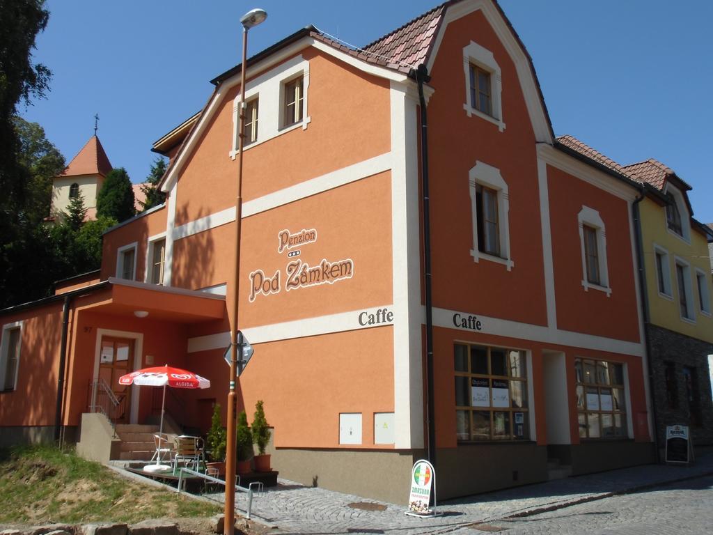 Penzion Pod Zamkem Zruc nad Sazavou Exteriör bild