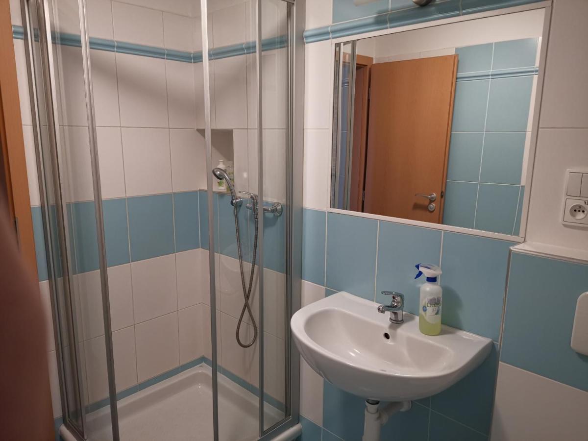 Penzion Pod Zamkem Zruc nad Sazavou Exteriör bild
